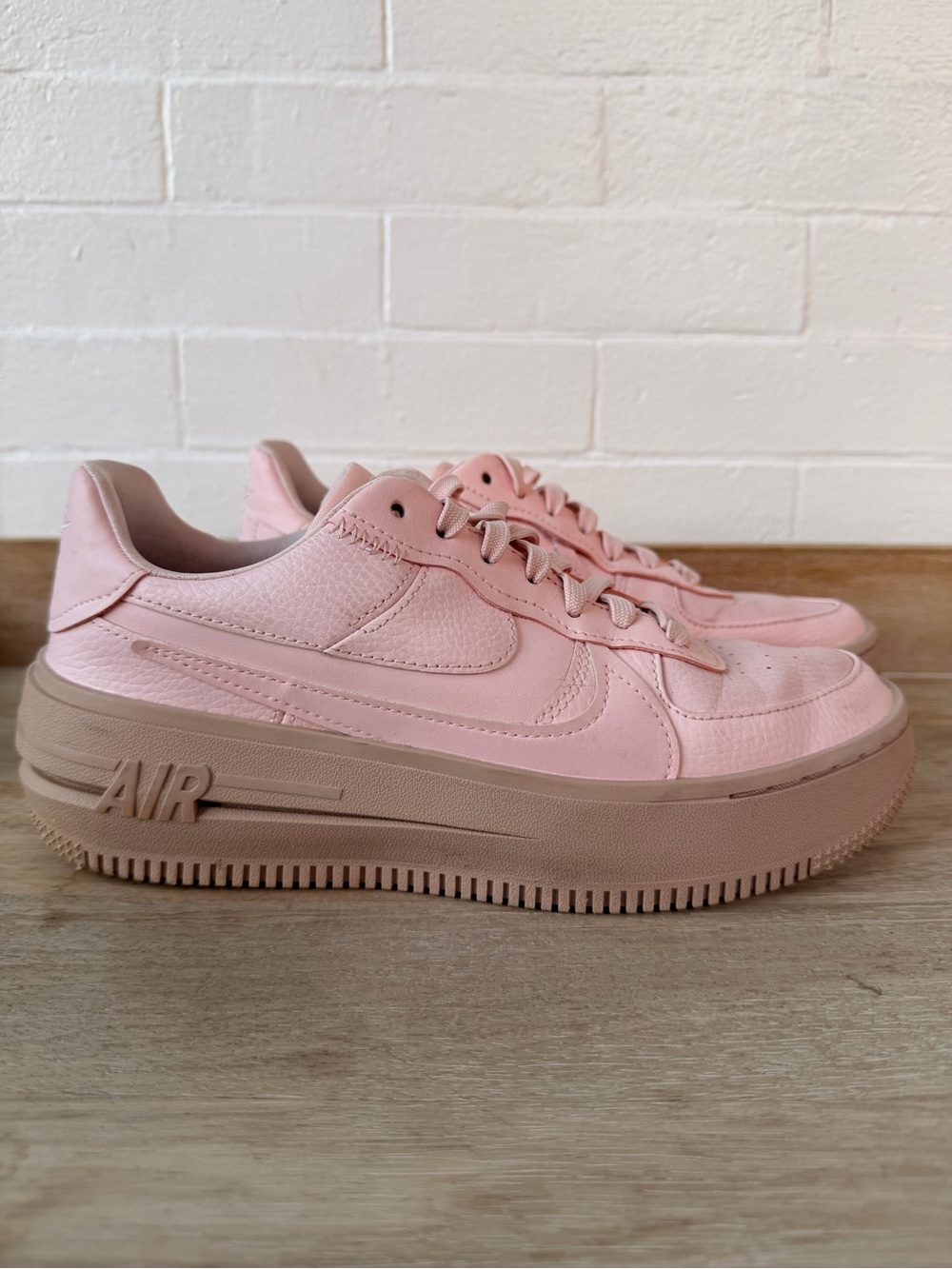 Nike Air Force 1 PLT.AF.ORM Women’s 7.5 Atmosphere Pink Platform DJ9946-600
